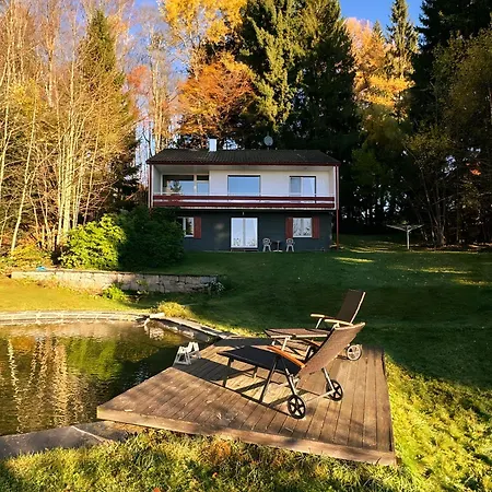 Alpenblick-hotzenwald 度假居 *